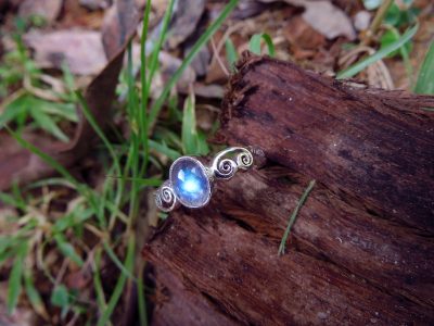 High quality clear moonstone with beautiful bright blue fire